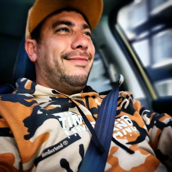 Meet your Posher, Chris - Picture 4 of 16